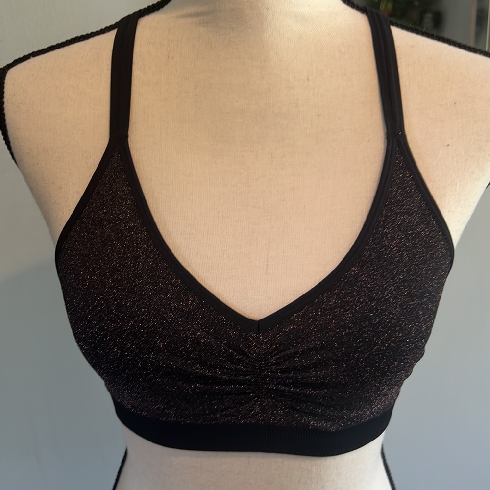 Fabletics Bundle Euc - image 3